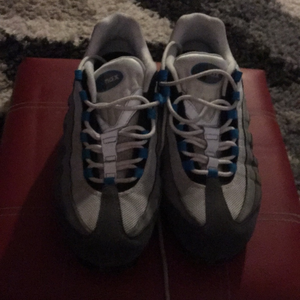 Men’s sneakers Size- 10.5